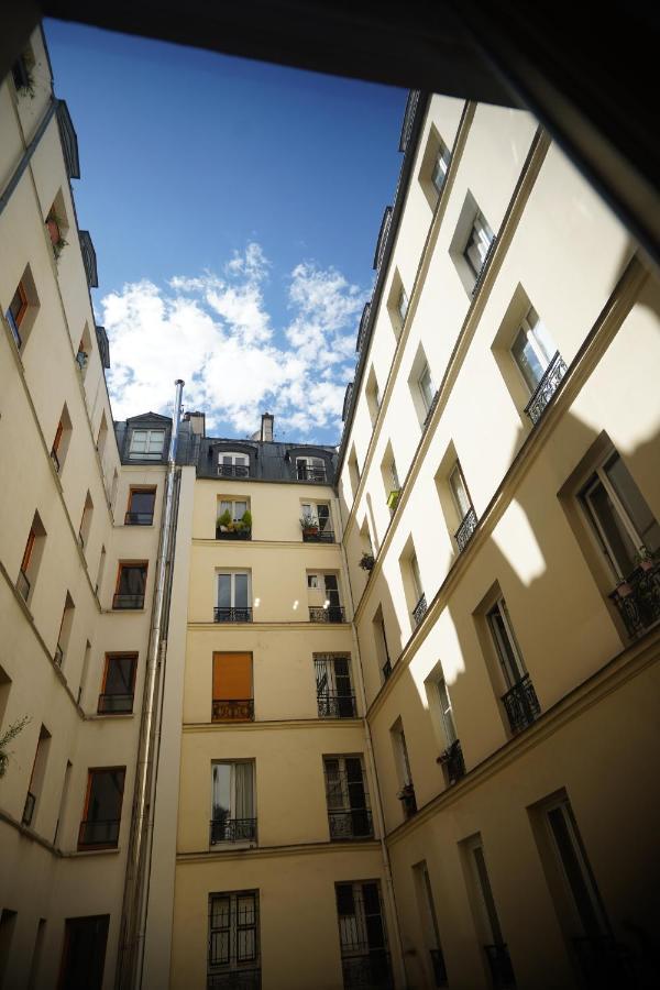 Charmant Studio Au Calme Et Bien Desservi Paris Exteriör bild